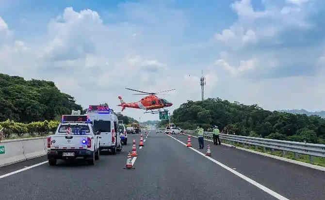 囊谦高速公路汽车救援案例